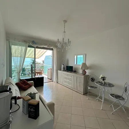 Casa Del Sole - Relax, Vista Mare, Garage Gratis A 5 Min Dal Centro Di San Remo
